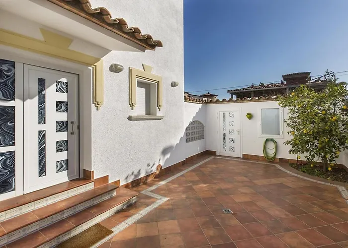 2024 Ebre 36b By Homeselectspain Villa Empuriabrava