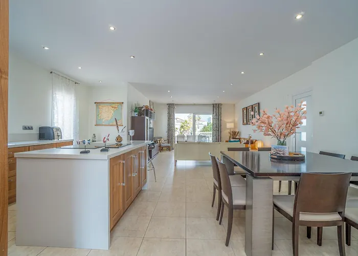 Villa 2024 Ebre 36b By Homeselectspain