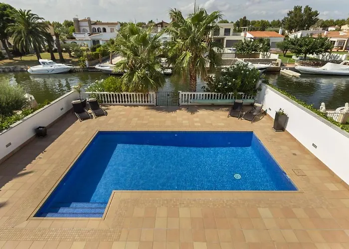 2024 Ebre 36b By Homeselectspain Villa *