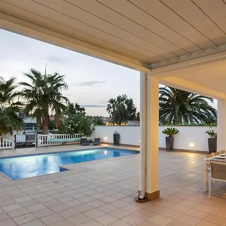 2024 Ebre 36b By Homeselectspain Villa Empuriabrava